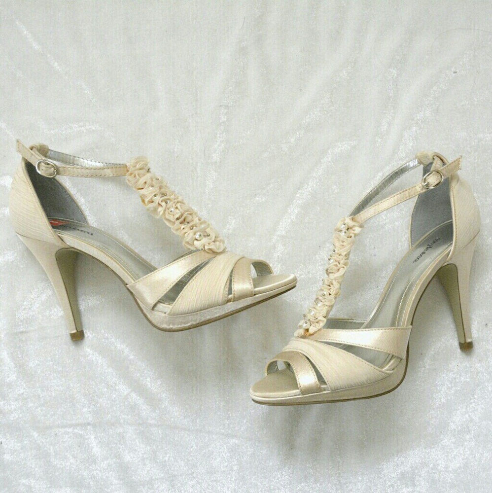 Champagne Style&Co Heels